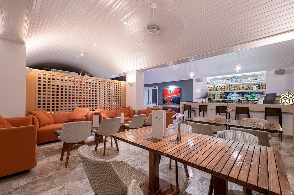 קיפרי Hotel Perrakis מראה חיצוני תמונה